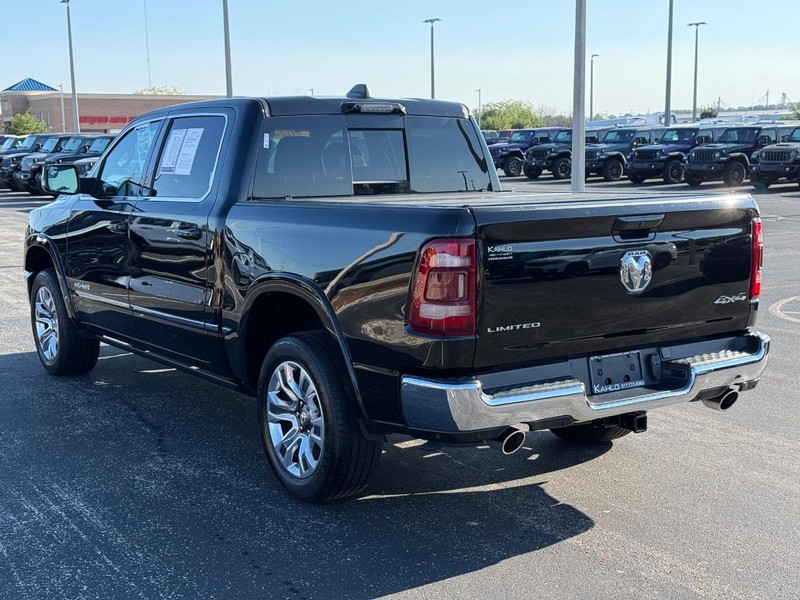 Ram 1500 Vehicle Full-screen Gallery Image 5
