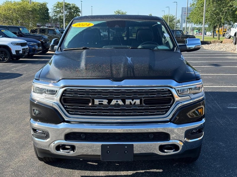 Ram 1500 Vehicle Full-screen Gallery Image 9
