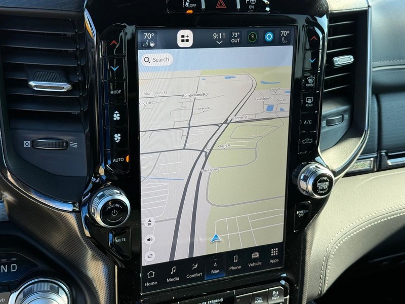 Ram 1500 Vehicle Full-screen Gallery Image 24