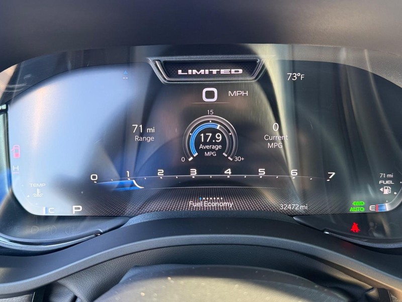 Ram 1500 Vehicle Full-screen Gallery Image 29