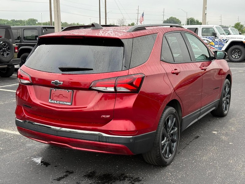 Chevrolet Equinox Vehicle Full-screen Gallery Image 3