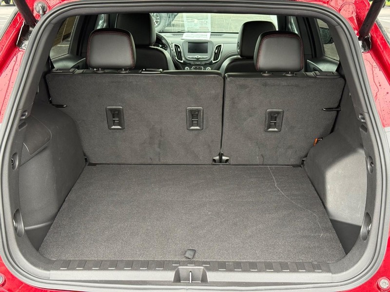 Chevrolet Equinox Vehicle Full-screen Gallery Image 7