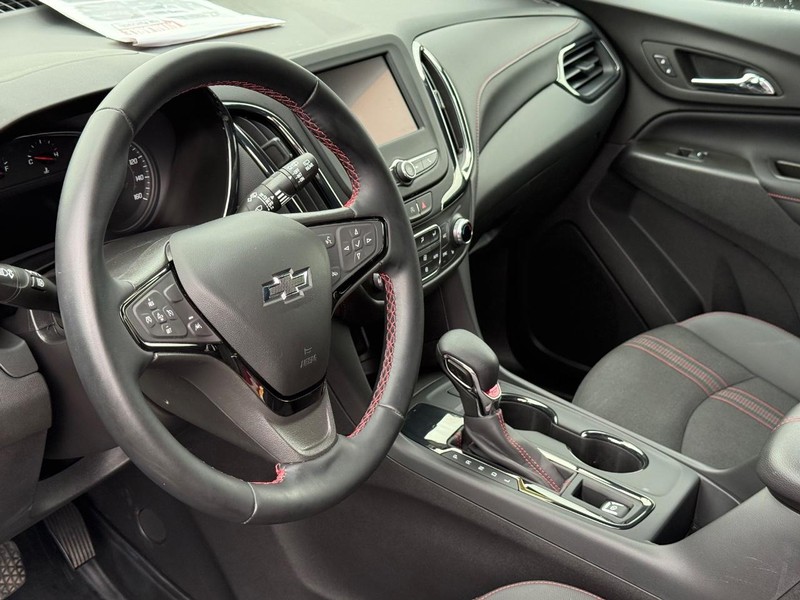 Chevrolet Equinox Vehicle Full-screen Gallery Image 20