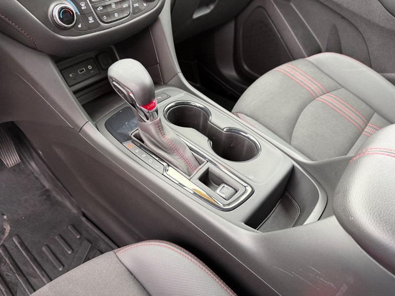 Chevrolet Equinox Vehicle Full-screen Gallery Image 28