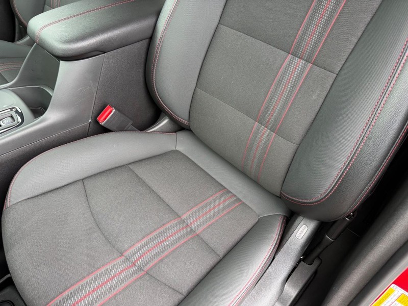 Chevrolet Equinox Vehicle Full-screen Gallery Image 32