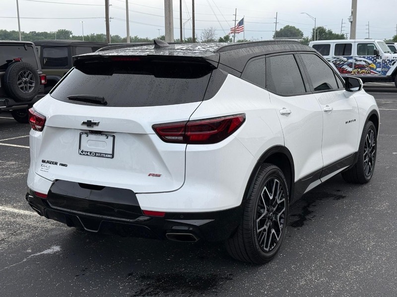 Chevrolet Blazer Vehicle Full-screen Gallery Image 3