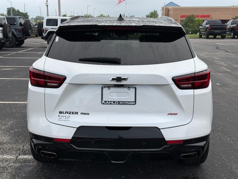 Chevrolet Blazer Vehicle Full-screen Gallery Image 4