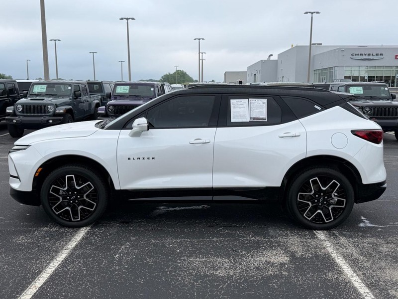 Chevrolet Blazer Vehicle Full-screen Gallery Image 9