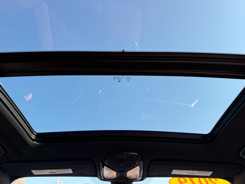 BMW X5 Vehicle Full-screen Gallery Image 13