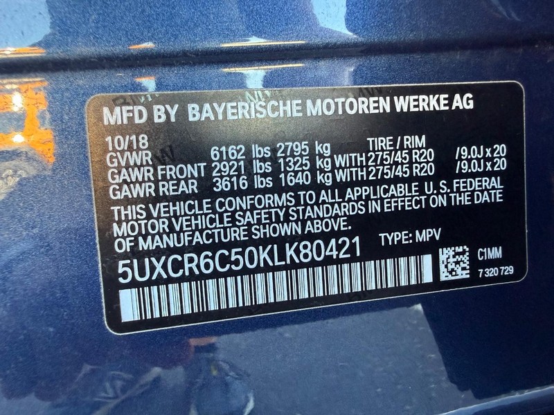 BMW X5 Vehicle Full-screen Gallery Image 34