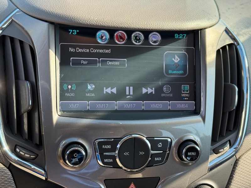 Chevrolet Cruze Vehicle Full-screen Gallery Image 24