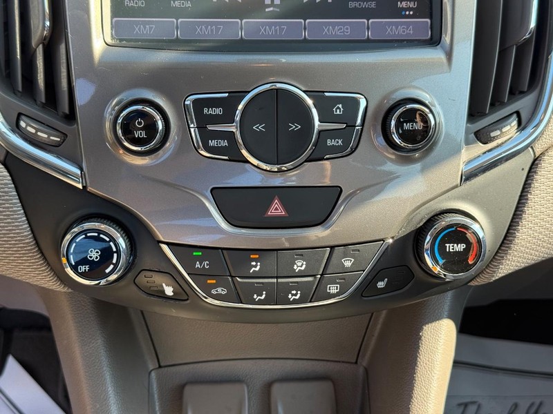 Chevrolet Cruze Vehicle Full-screen Gallery Image 26
