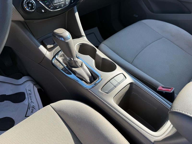 Chevrolet Cruze Vehicle Full-screen Gallery Image 27