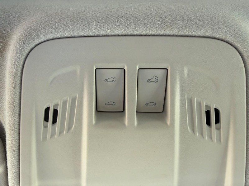 Chevrolet Cruze Vehicle Full-screen Gallery Image 29