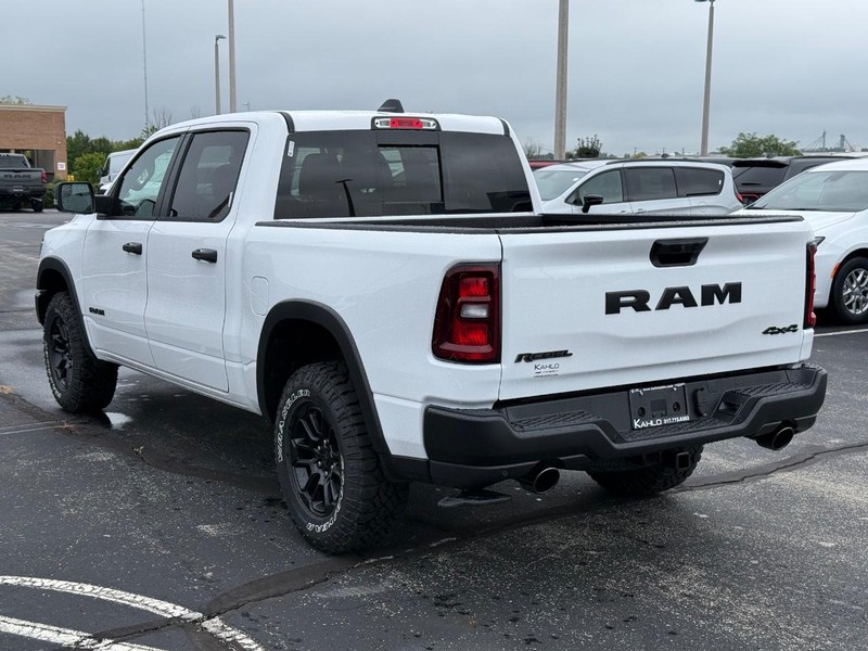 Ram 1500 Vehicle Full-screen Gallery Image 5