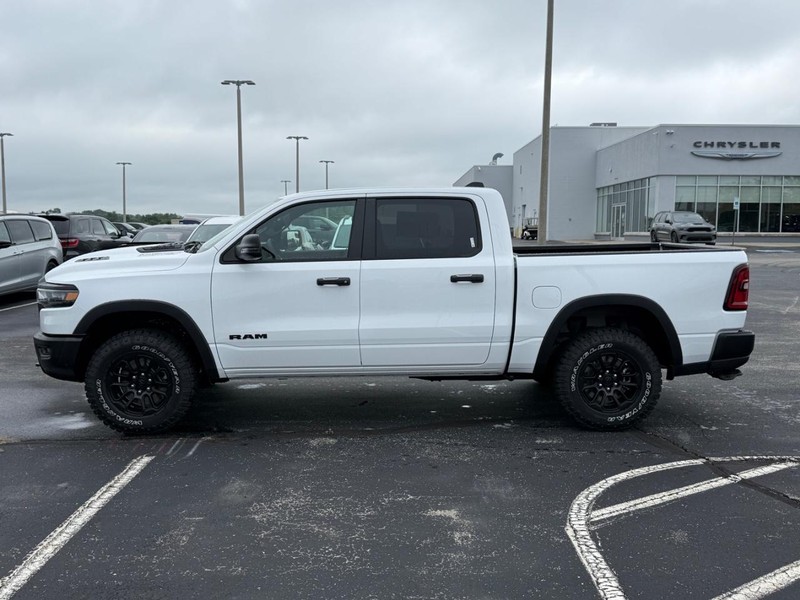 Ram 1500 Vehicle Full-screen Gallery Image 8