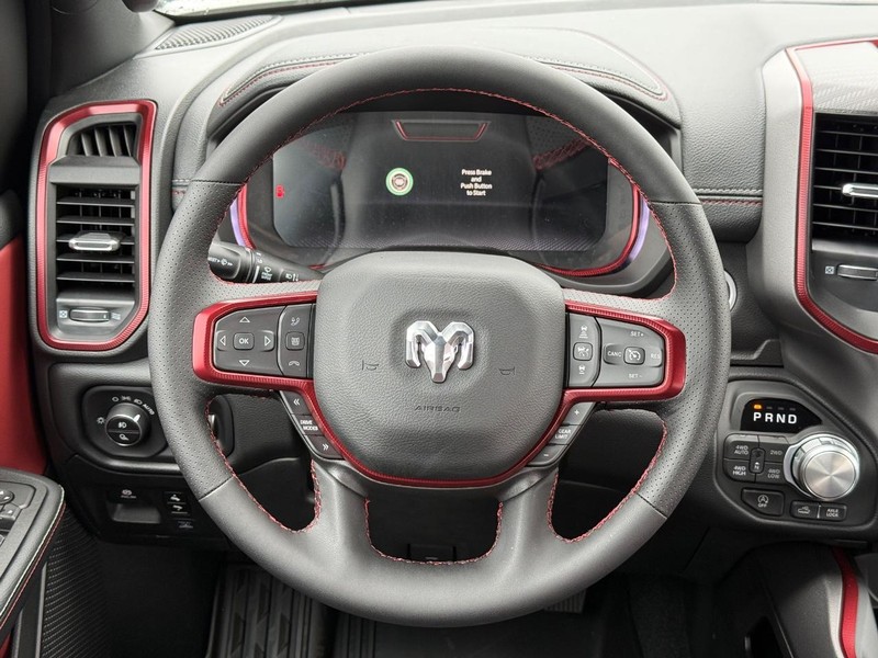 Ram 1500 Vehicle Full-screen Gallery Image 14