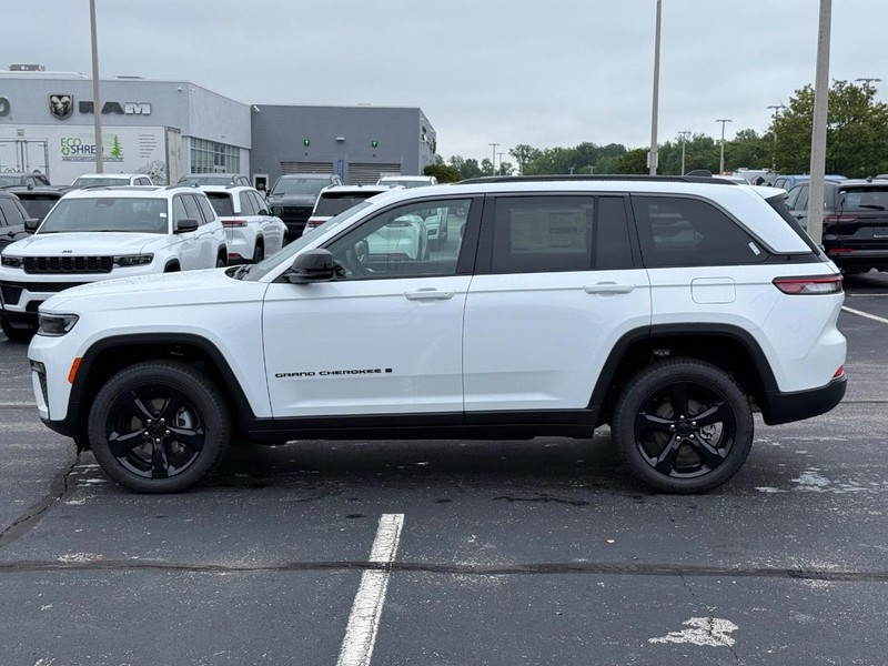 Jeep Grand Cherokee Vehicle Full-screen Gallery Image 9