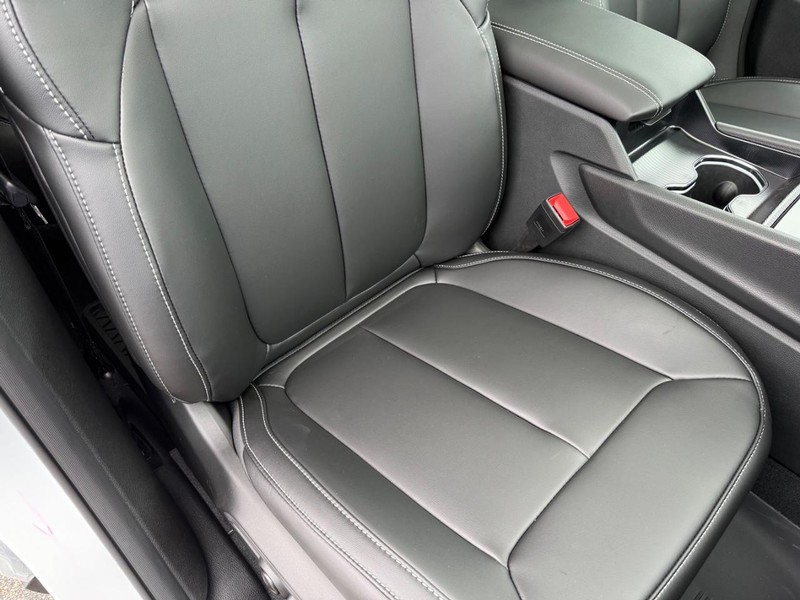 Jeep Grand Cherokee Vehicle Full-screen Gallery Image 18