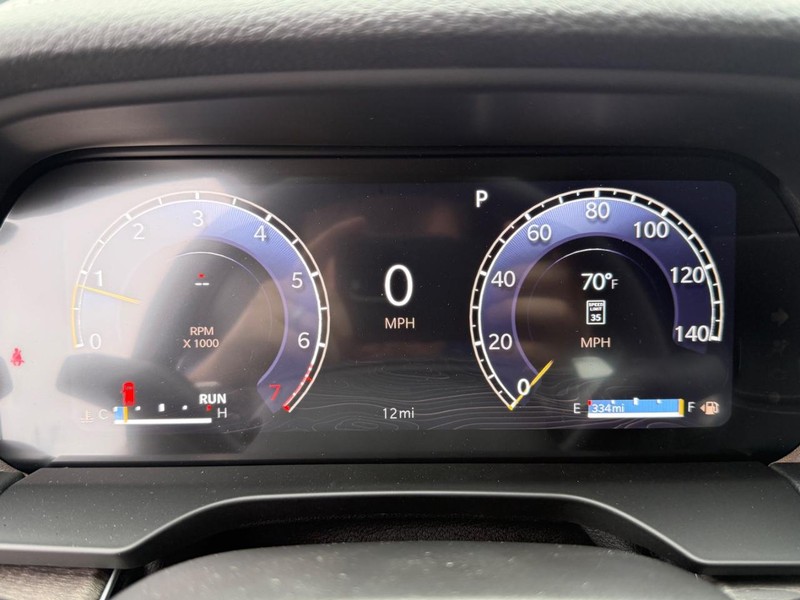Jeep Grand Cherokee Vehicle Full-screen Gallery Image 30