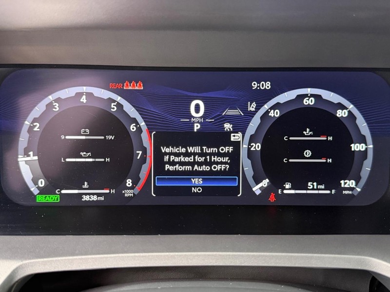 Toyota Tacoma 4WD Vehicle Full-screen Gallery Image 31