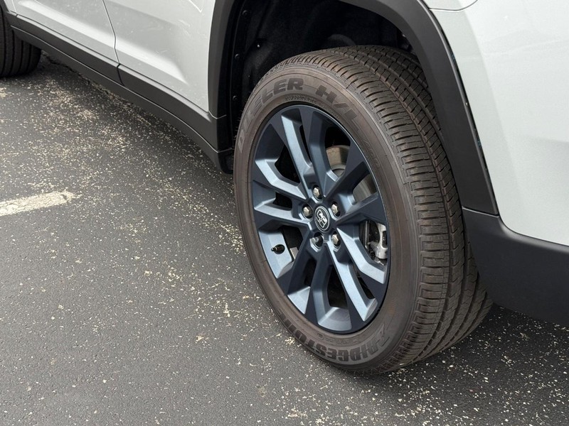 Jeep Grand Cherokee Vehicle Full-screen Gallery Image 6