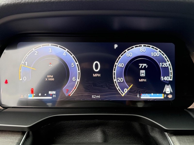 Jeep Grand Cherokee Vehicle Full-screen Gallery Image 30