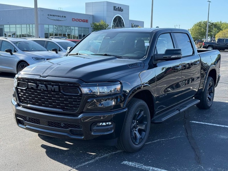 Ram 1500 Vehicle Full-screen Gallery Image 8