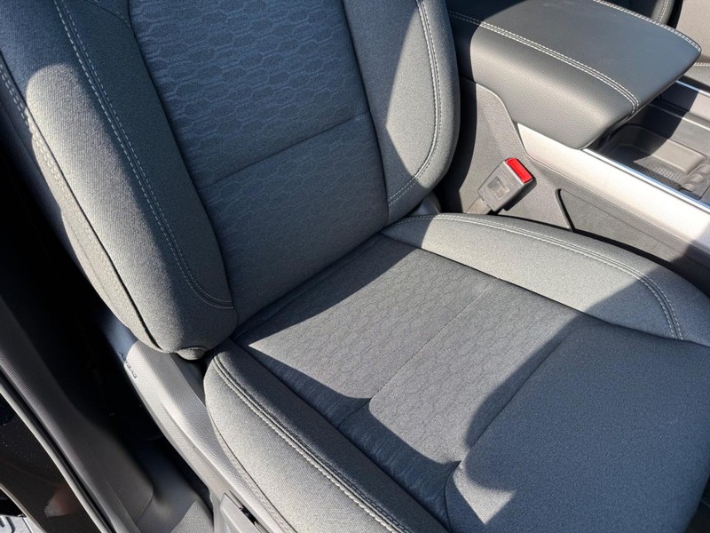 Ram 1500 Vehicle Full-screen Gallery Image 15