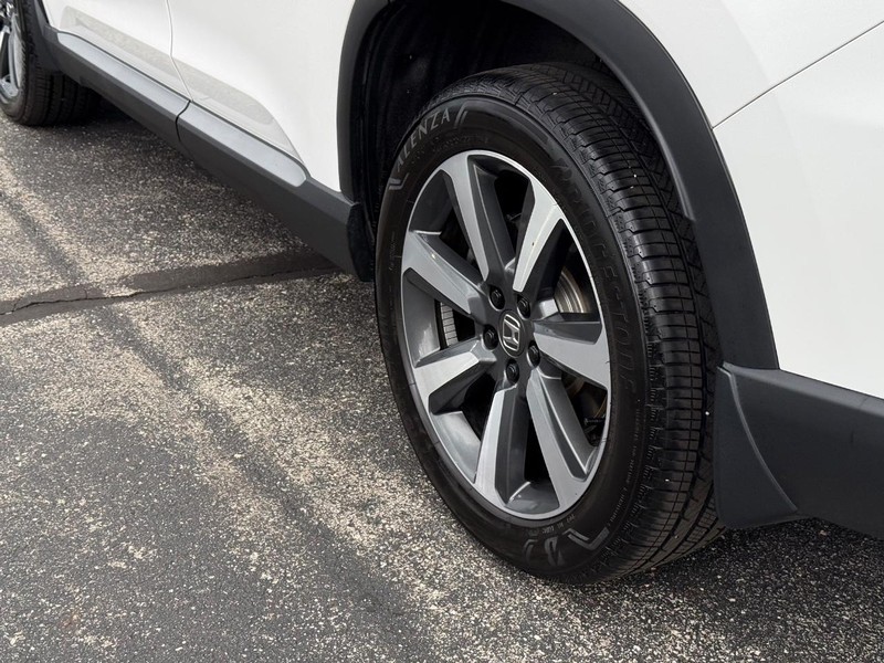 Honda Pilot Vehicle Full-screen Gallery Image 6