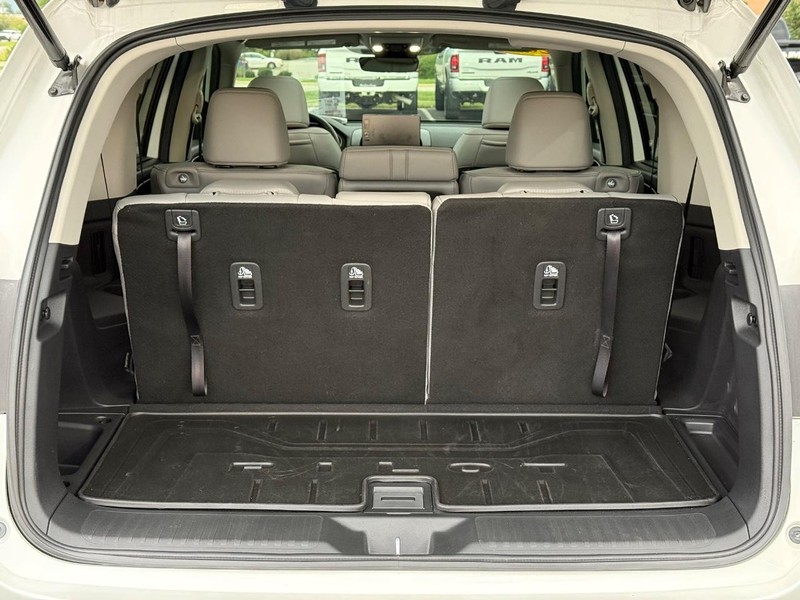 Honda Pilot Vehicle Full-screen Gallery Image 7