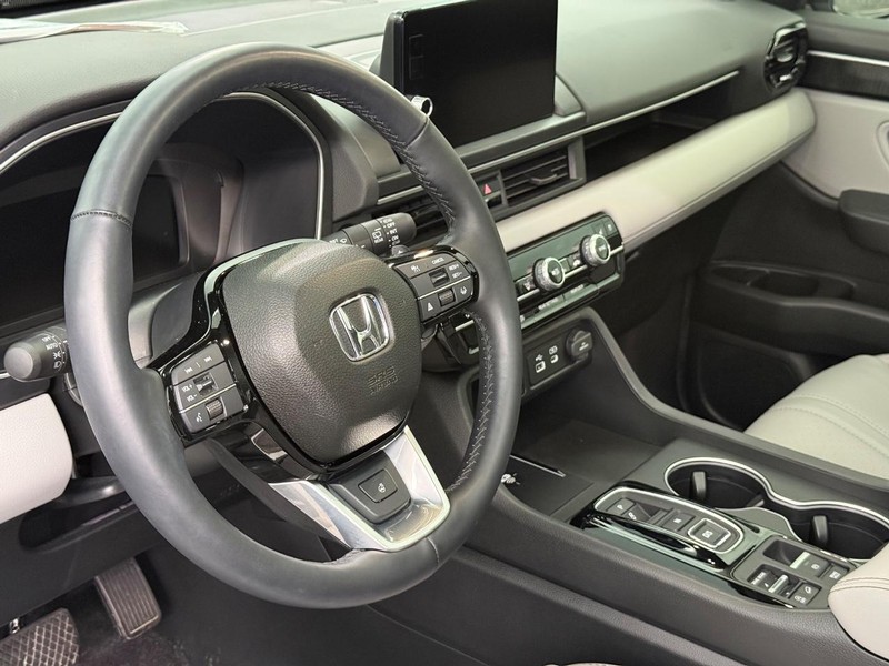 Honda Pilot Vehicle Full-screen Gallery Image 22