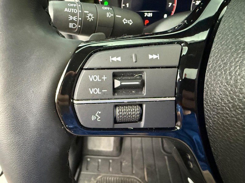 Honda Pilot Vehicle Full-screen Gallery Image 23