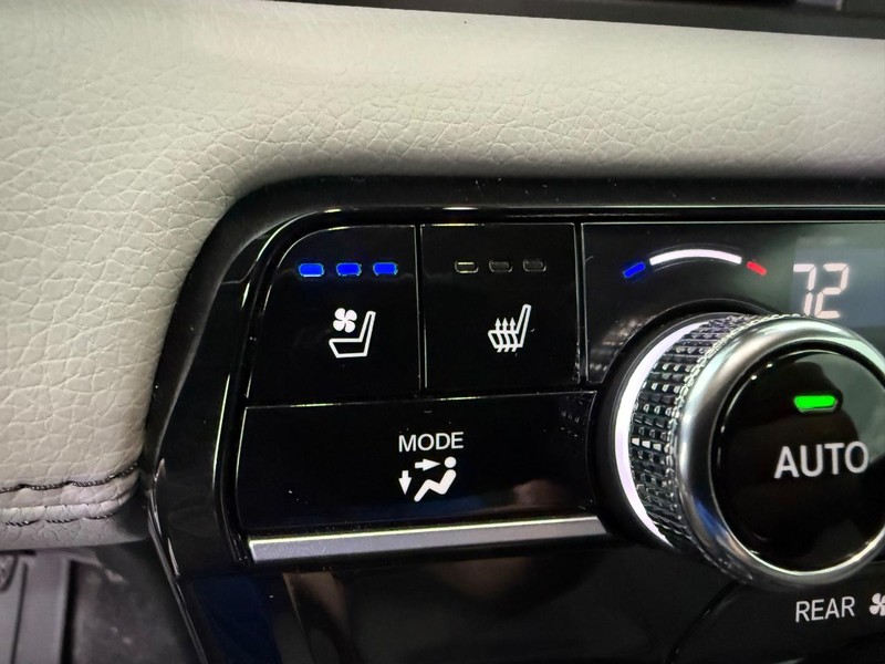 Honda Pilot Vehicle Full-screen Gallery Image 26