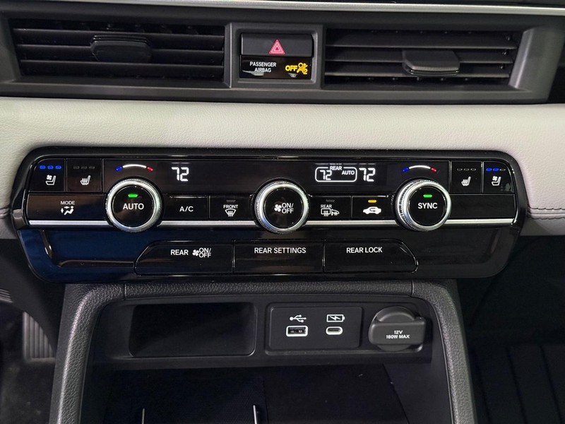 Honda Pilot Vehicle Full-screen Gallery Image 29