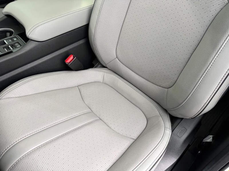 Honda Pilot Vehicle Full-screen Gallery Image 35