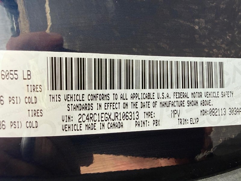 Chrysler Pacifica Vehicle Full-screen Gallery Image 33