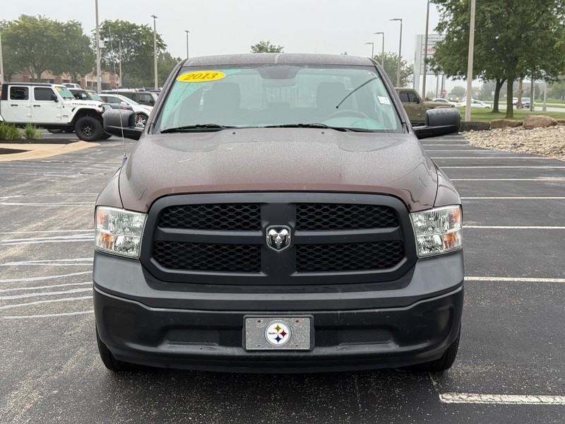 Ram 1500 Vehicle Full-screen Gallery Image 9
