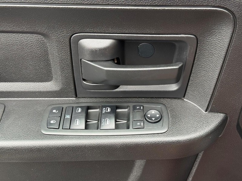 Ram 1500 Vehicle Full-screen Gallery Image 29