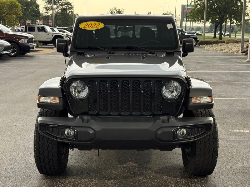 Jeep Gladiator Vehicle Full-screen Gallery Image 10