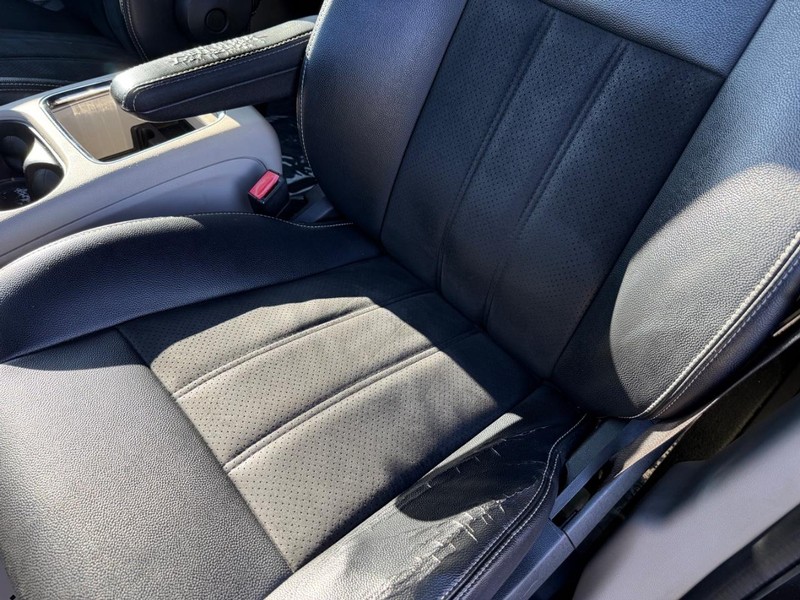 Dodge Grand Caravan Vehicle Full-screen Gallery Image 30