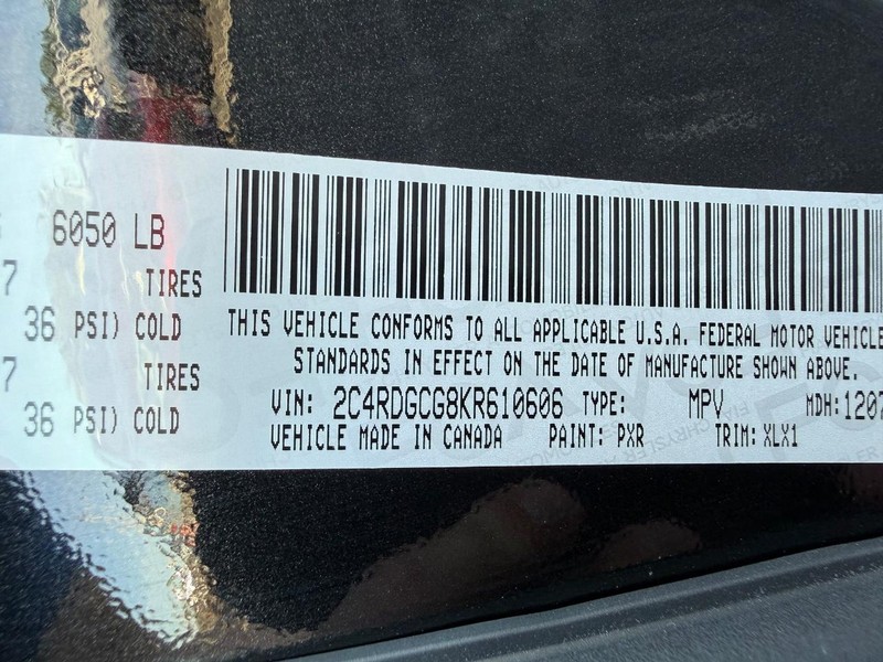Dodge Grand Caravan Vehicle Full-screen Gallery Image 31