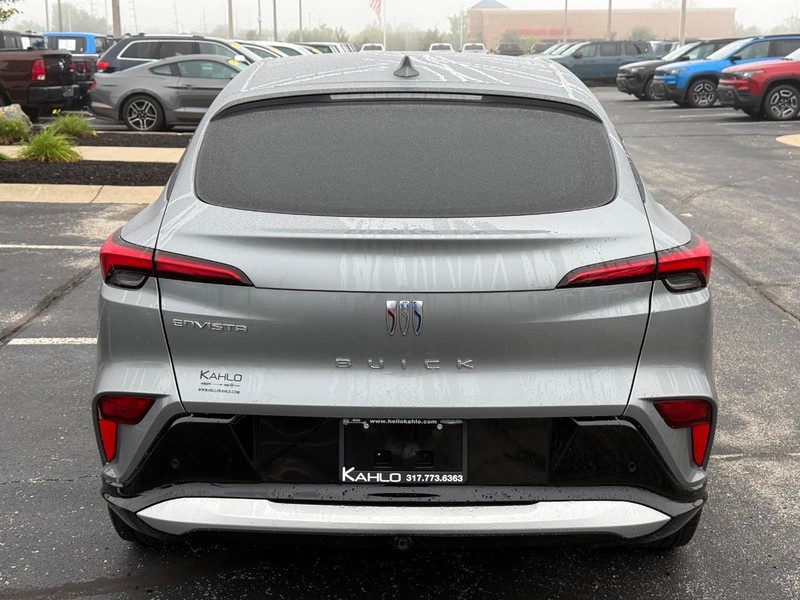 Buick Envista Vehicle Full-screen Gallery Image 4