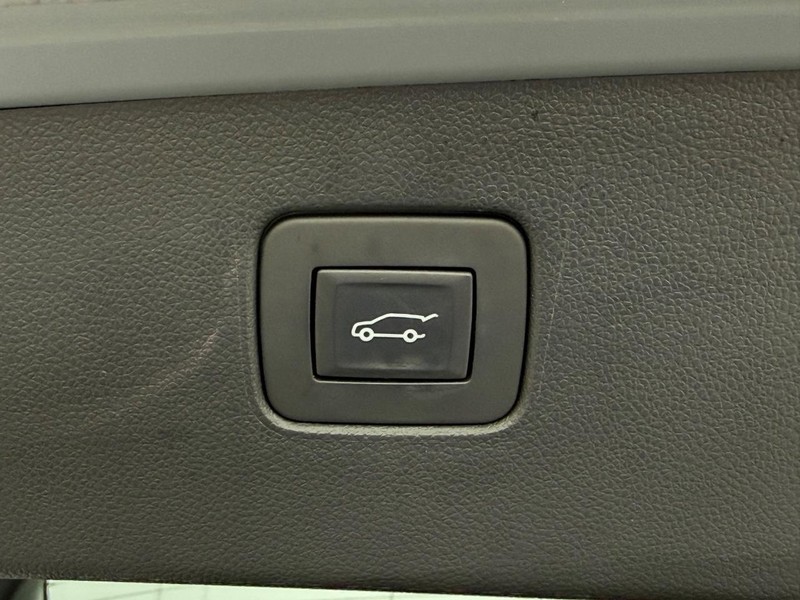Buick Envista Vehicle Full-screen Gallery Image 8