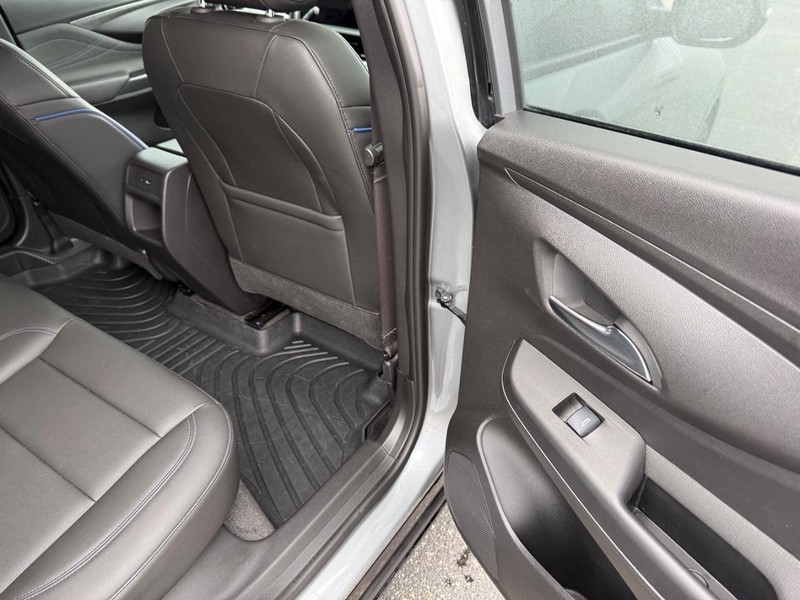 Buick Envista Vehicle Full-screen Gallery Image 13