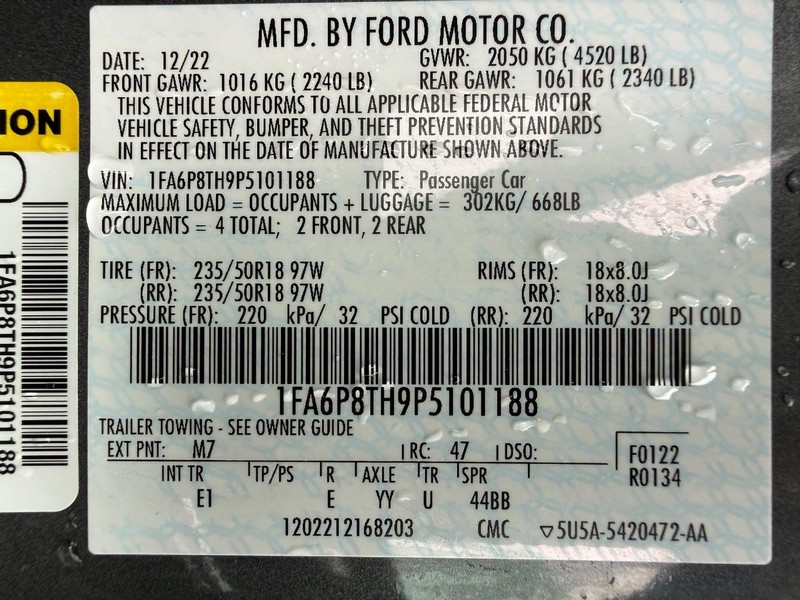 Ford Mustang Vehicle Full-screen Gallery Image 30
