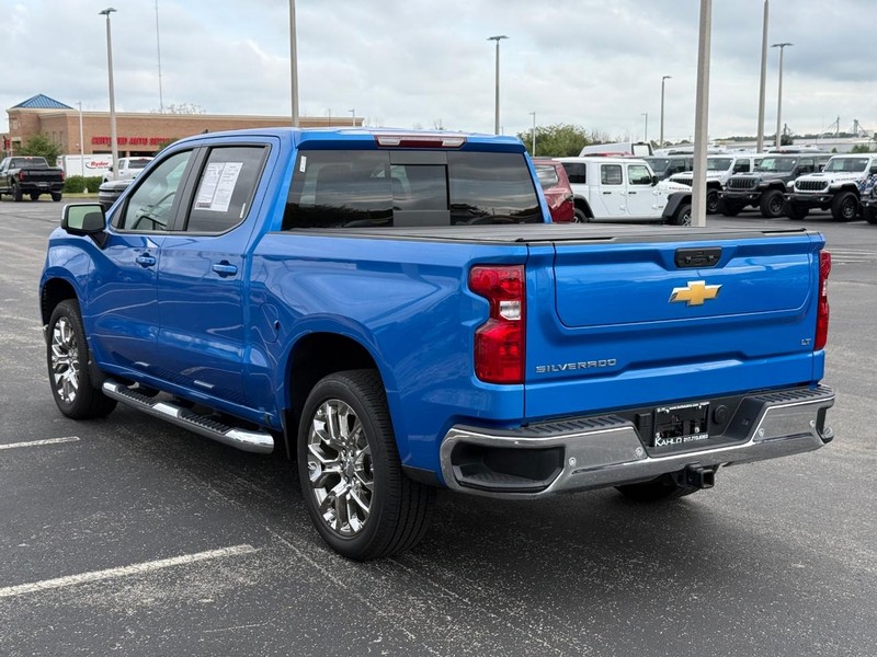 Chevrolet Silverado 1500 Vehicle Full-screen Gallery Image 5