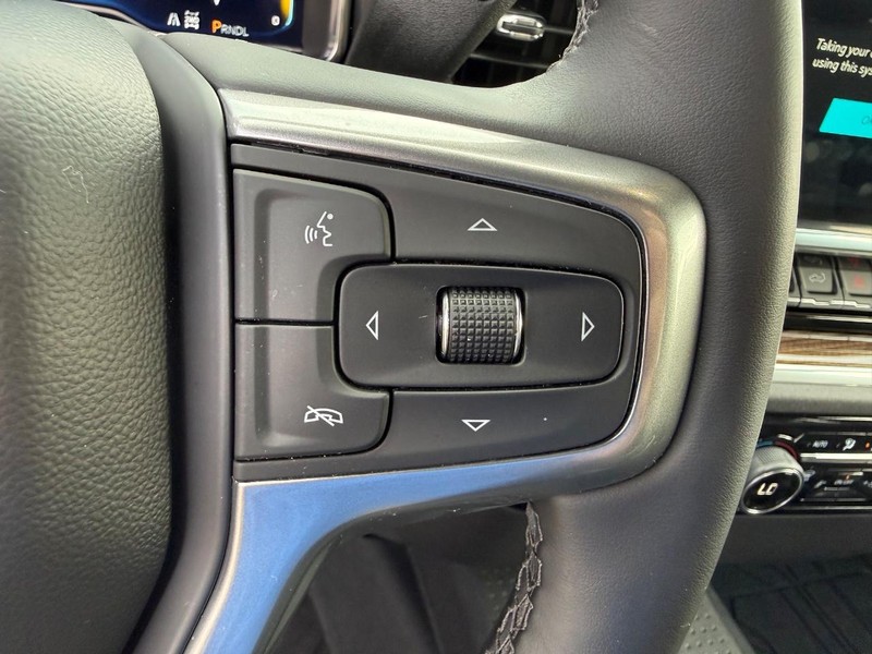 Chevrolet Silverado 1500 Vehicle Full-screen Gallery Image 20