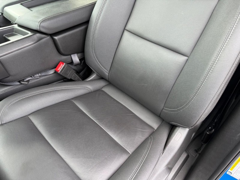 Chevrolet Silverado 1500 Vehicle Full-screen Gallery Image 30