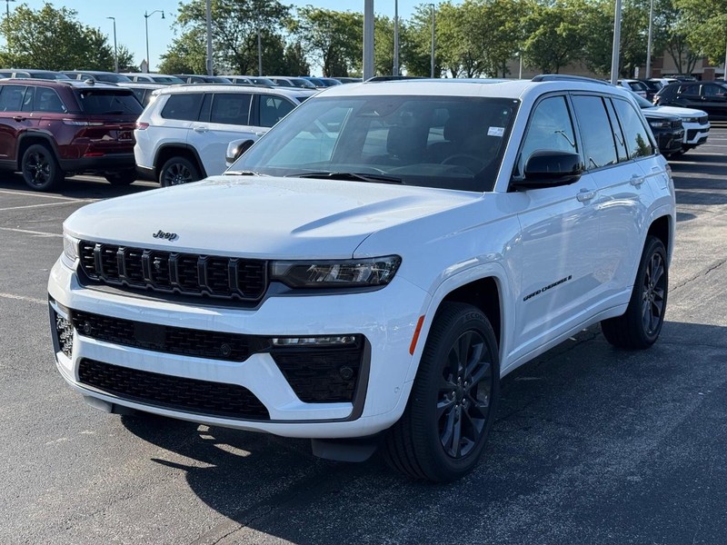 Jeep Grand Cherokee Vehicle Full-screen Gallery Image 9